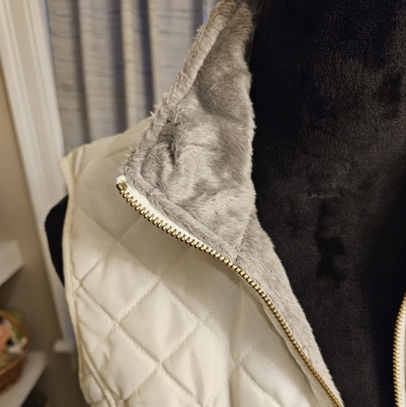 Vest by Laura Scott - Picture 2 of 6